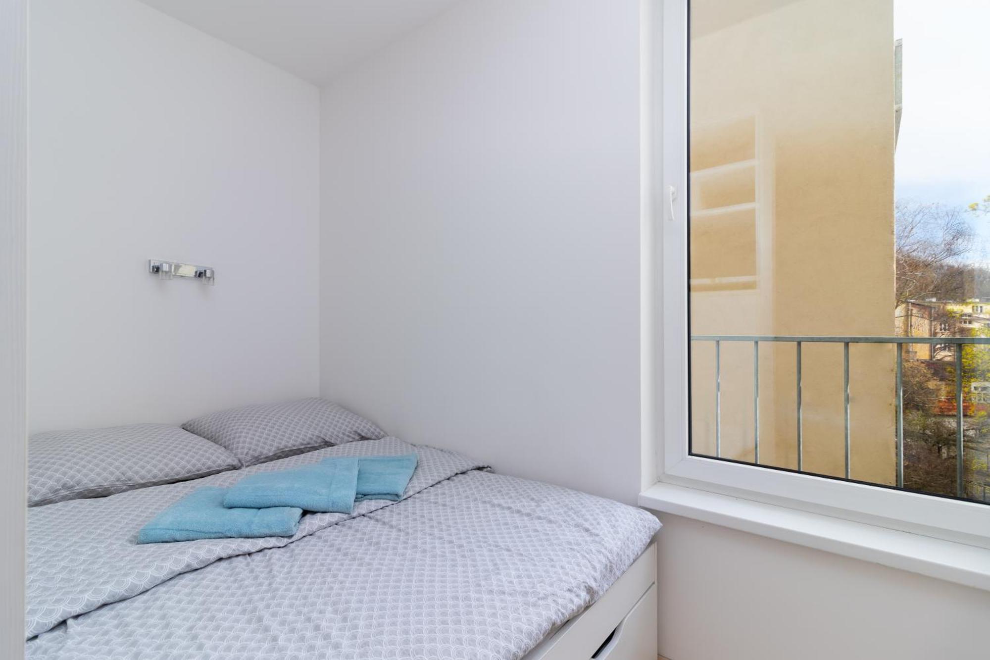 公寓 Peace And Comfort Near Center With Balcony, 500mb Wifi